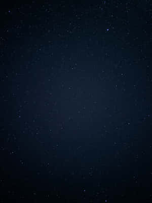 深藍色背景上無數星星的星空夜空。