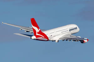 澳洲航空空中巴士A380在藍天中飛行