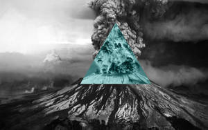 火山噴發冒煙，同時一個青綠色三角形揭示山內的水。