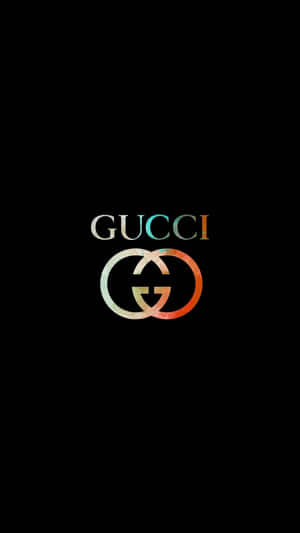 Gucci 標誌，漸變顏色，黑色背景。