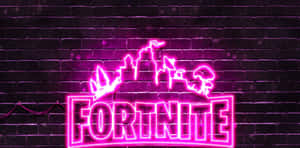 夜間潮濕磚牆上的粉紅色霓虹燈Fortnite標誌。 — 型格 Fortnite 壁紙