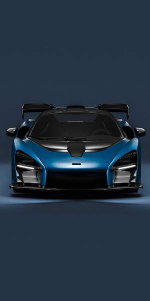 深色背景工作室中的藍色McLaren Senna超級跑車 — 麥拿侖 GIF 壁紙