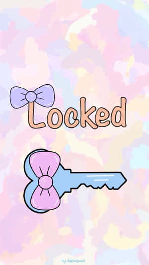 一把卡通鑰匙，帶有蝴蝶結和「Locked」字樣，背景是粉彩水彩畫。