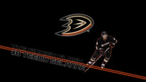 冰球運動員Teemu Selanne在運動中，帶有發光的橙色線條和Ducks標誌。