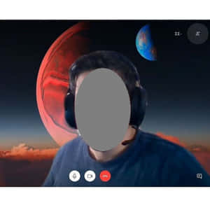視像通話中的人，背景有太空行星