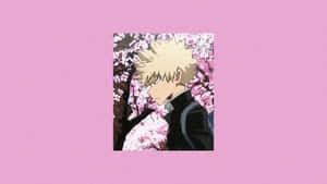 動漫男孩，金色豎髮，在粉紅背景下的櫻花下。
