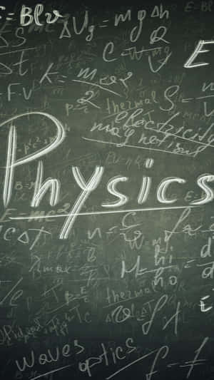 黑板覆蓋著物理公式，並用大字母寫上Physics一詞。