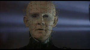 Pinhead 喺深藍色環境中面上有針。 — 地獄之界 壁紙