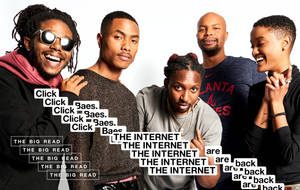 五位時尚人物帶有推廣'The Internet'同'Click Baes'嘅文字疊加。