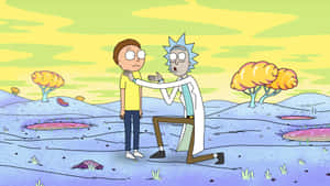 Rick Sanchez 在一個有著發光樹木和粉紅色水池的怪異外星世界中跪在 Morty Smith 面前。