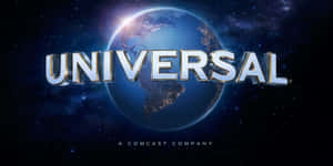 Universal 標誌，背景為地球和星星