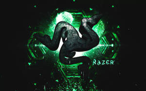 未來科技設計中的發光綠色Razer標誌，帶有風格化蛇。