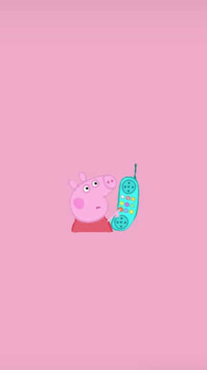 Peppa Pig 在粉色背景上拿著一個色彩繽紛的玩具電話。