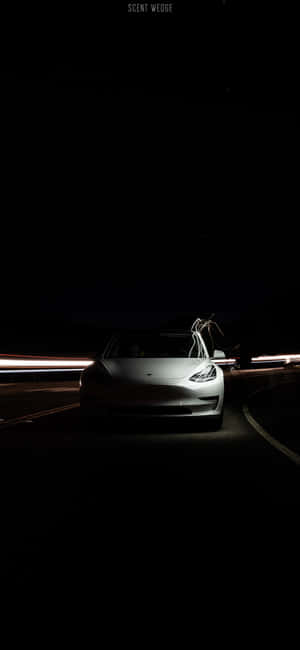 Tesla iPhone — Pixel 11 Pro XL 壁紙