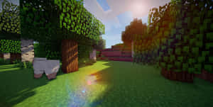 一隻羊站在Minecraft森林中，有方塊樹和草地，在明亮的陽光下。 — 型格 Minecraft 壁紙