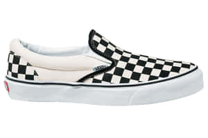 白色背景上的黑白格紋Vans slip-on運動鞋