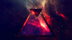 一個黑色三角形框住了深空中充滿活力的紅色星雲。
