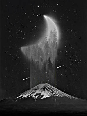 山峰剪影與森林月亮及流星在繁星夜空
