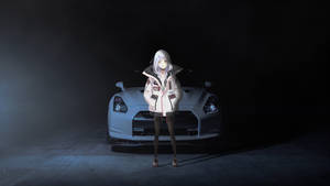 動漫女孩穿著賽車外套，站在黑暗煙霧瀰漫的車庫中，面前是一輛閃閃發光的白色跑車。