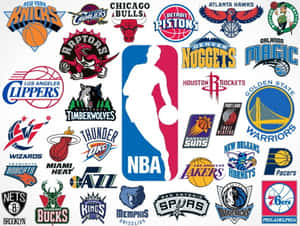 圍繞中央NBA剪影的NBA球隊標誌集合。