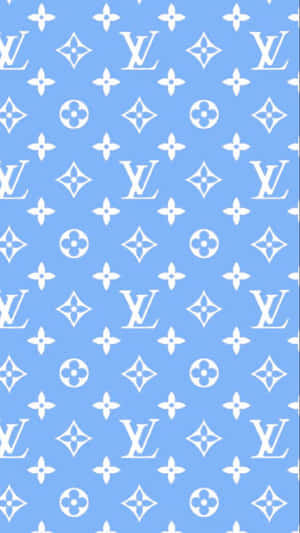 帶有白色 Louis Vuitton 字母組合圖案的藍色牆紙。