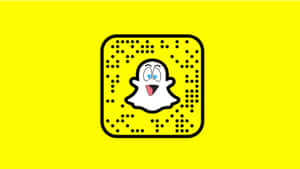 Snapchat鬼魂標誌在黃色背景上，帶有QR碼圖案。