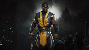 Mortal Kombat 角色 Scorpion 身穿藍色和金色盔甲，站在黑暗多雨的城市中。