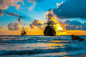 兩艘海盜船在夕陽下航行，伴隨金色雲彩和洶湧波浪。