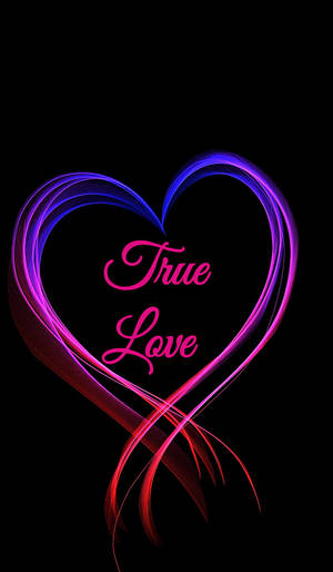 一個由彩色光跡組成的發光愛心，內部寫有「True Love」字樣。