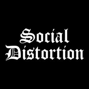 黑色背景上的白色哥德式字體文字 Social Distortion
