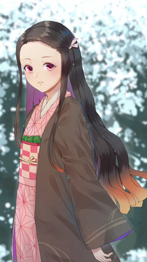 動漫女孩穿著粉紅色和服，長長的黑髮，站在戶外