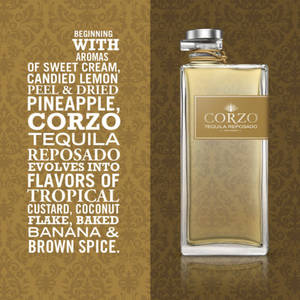一個 Corzo Tequila Reposado 酒瓶，在金色圖案背景上有風味描述文字。