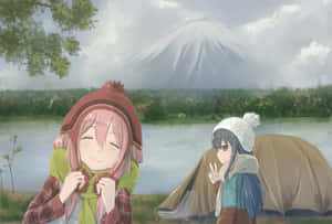 兩個動漫女孩在湖邊露營，背景有富士山。 — 露營 壁紙