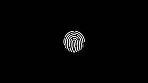黑色背景上的白色指紋圖示，適用於安全或科技主題。 — 黑白 壁紙