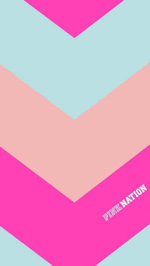 粉紅色和薄荷綠色人字形圖案，帶有「PINK NATION」文字。