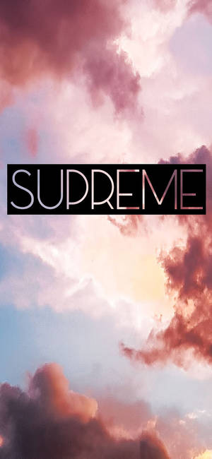 粉紅色和藍色的雲朵，黑色方框內有 supreme 字樣。