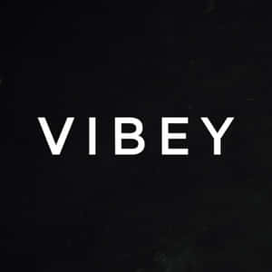 深色紋理背景上的粗體白色文字VIBEY — 簡潔 壁紙