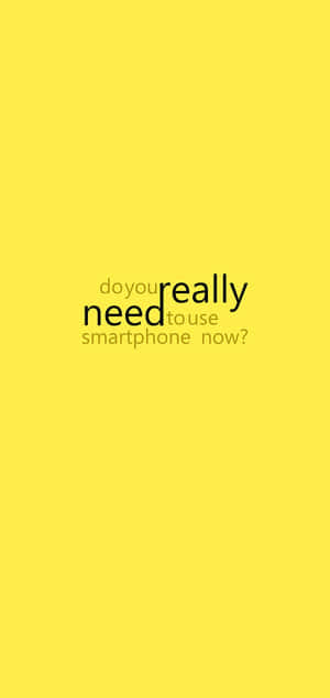 在黃色背景上詢問你現在真的需要使用智能手機嗎的文字 — Nokia C210 壁紙