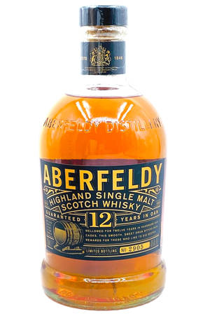 Aberfeldy 12年高地單一麥芽蘇格蘭威士忌瓶，帶有琥珀色液體和詳細標籤。