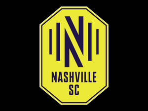 黑色背景上，Nashville SC 足球隊的黃色和海軍藍標誌 — 足球 壁紙