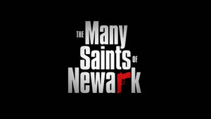電影《The Many Saints of Newark》的標題標誌，紅色槍支取代了字母「k」。 — 黑幫 壁紙