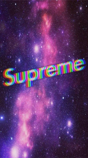 彩虹Supreme標誌，背景為帶有紫色和粉色星星的宇宙星雲。