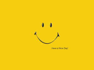 一個快樂的笑臉，帶有 'Have a Nice Day!' 的訊息在黃色背景上。
