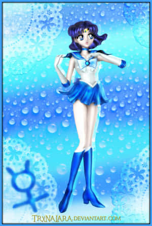 Sailor Mercury 身穿藍白制服，站在帶有花卉圖案的水藍色背景前。