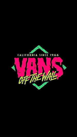 Vans Off The Wall 標誌，粉紅色和綠色滴落文字在黑色背景上。