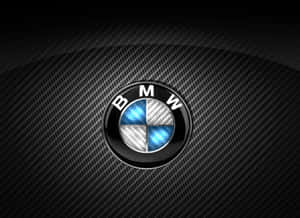 碳纖維背景上的BMW標誌