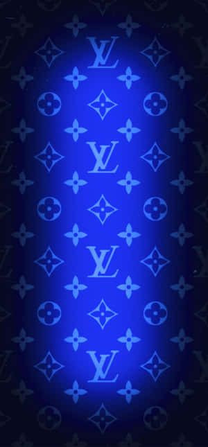 黑暗背景上發光的藍色 Louis Vuitton 字母組合圖案。
