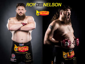 MMA 戰士 Roy Nelson 自信地擺姿勢，在穿著品牌短褲的攝影棚照片中咆哮。