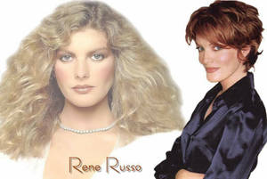 Rene Russo 在兩幅華麗肖像中，擁有金色捲髮和短赤褐色頭髮。