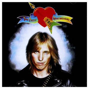 Tom Petty 身穿皮褸，頭上有心形同結他標誌。